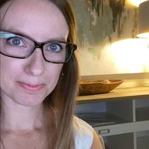 Meet your Posher, Leanne